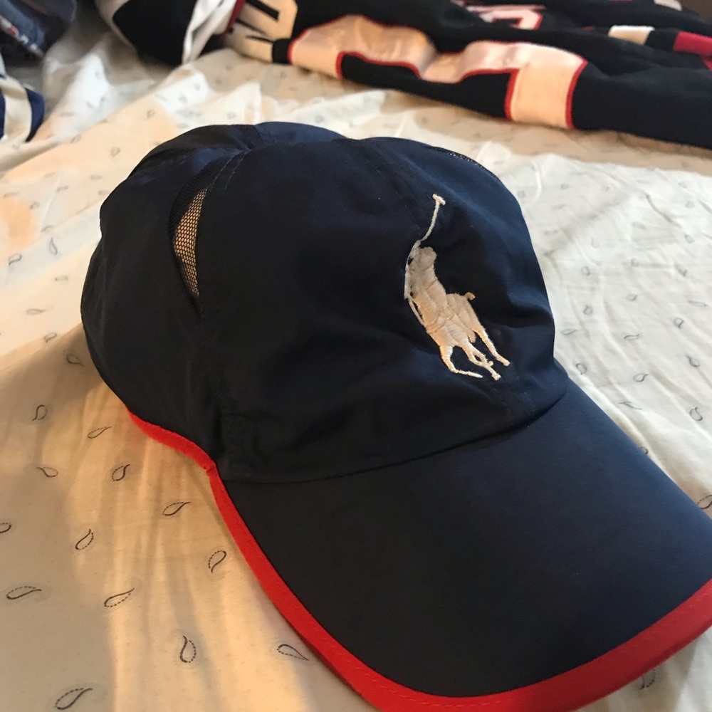 A 7/10 Velcro snapped hat by Polo Ralph Lauren.
